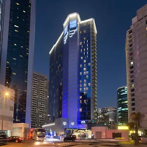 Hotel Tryp By Wyndham, Dubaj